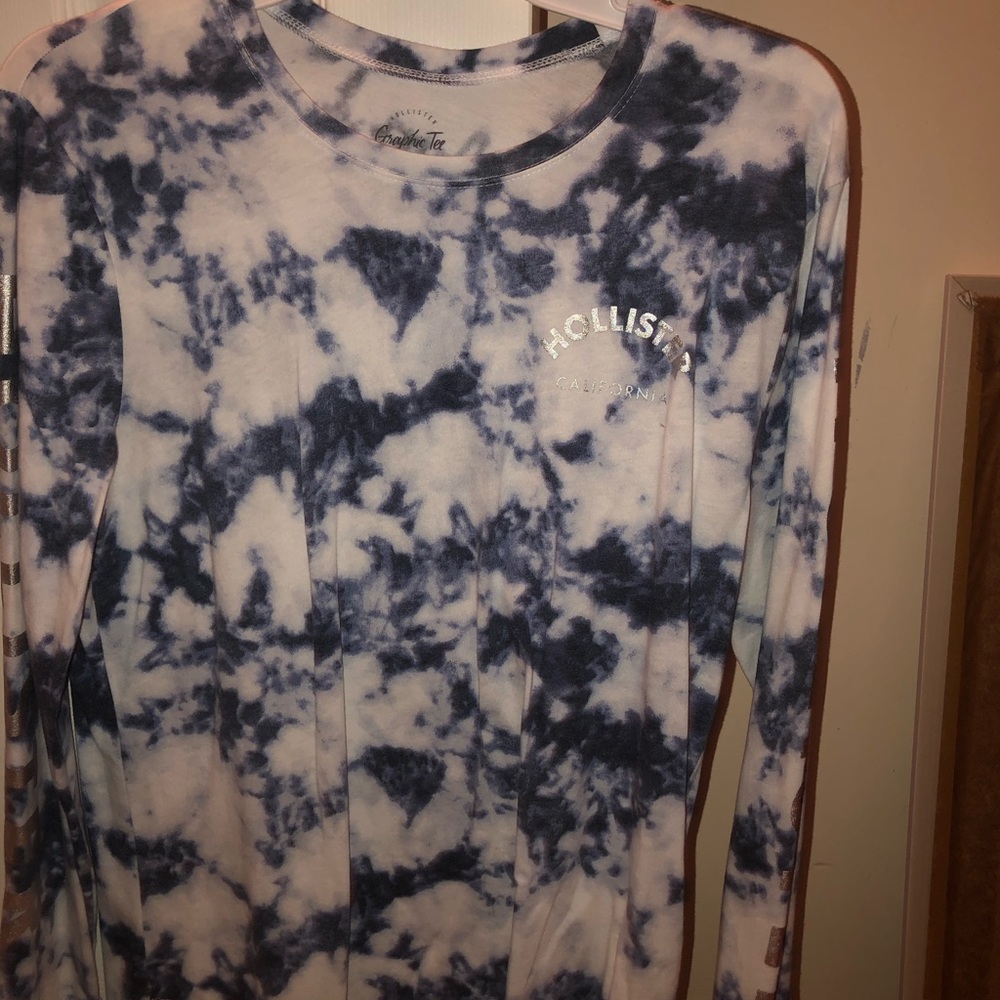 Hollister long sleeve!